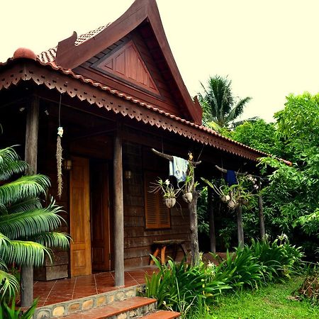 The Plantation Vandrarhem Kampot Exteriör bild