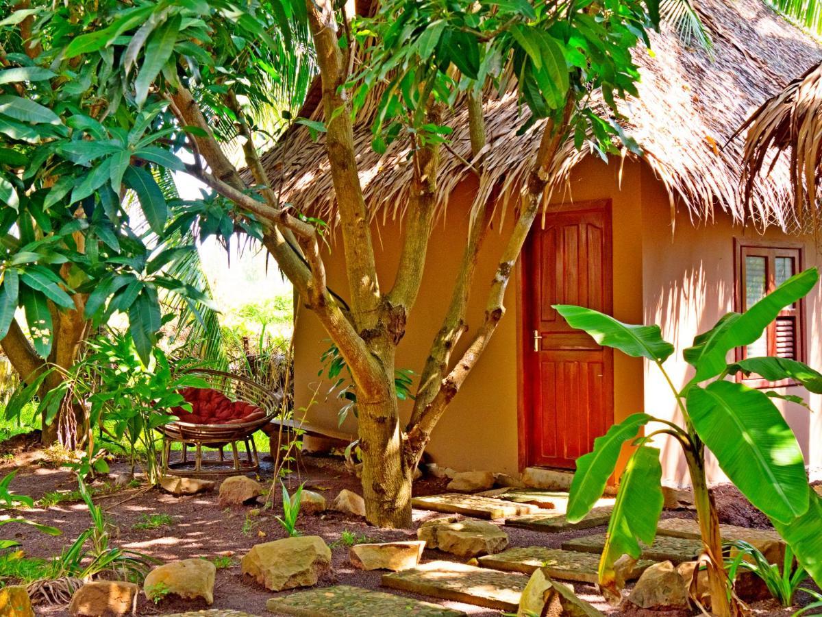 The Plantation Vandrarhem Kampot Exteriör bild