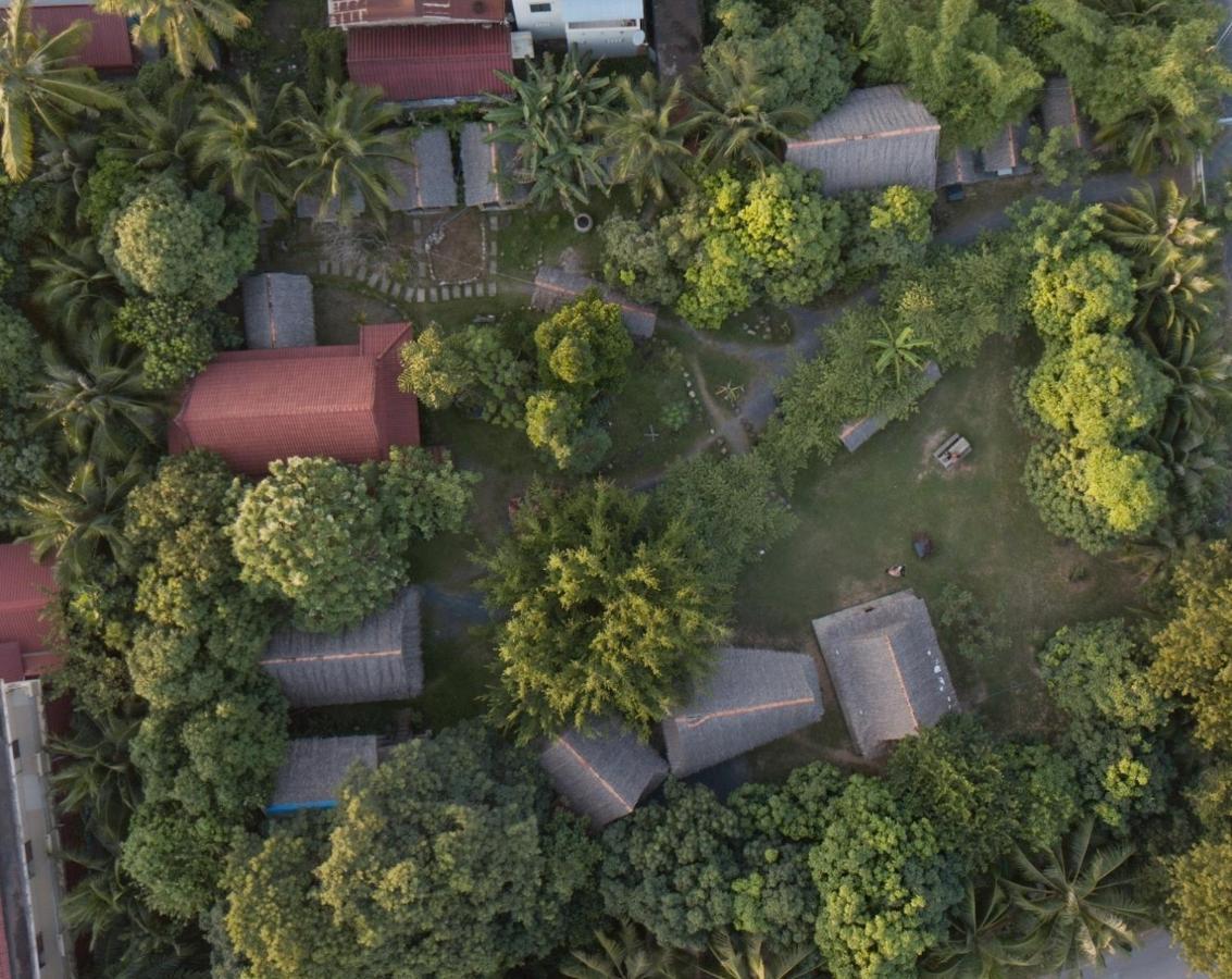 The Plantation Vandrarhem Kampot Exteriör bild