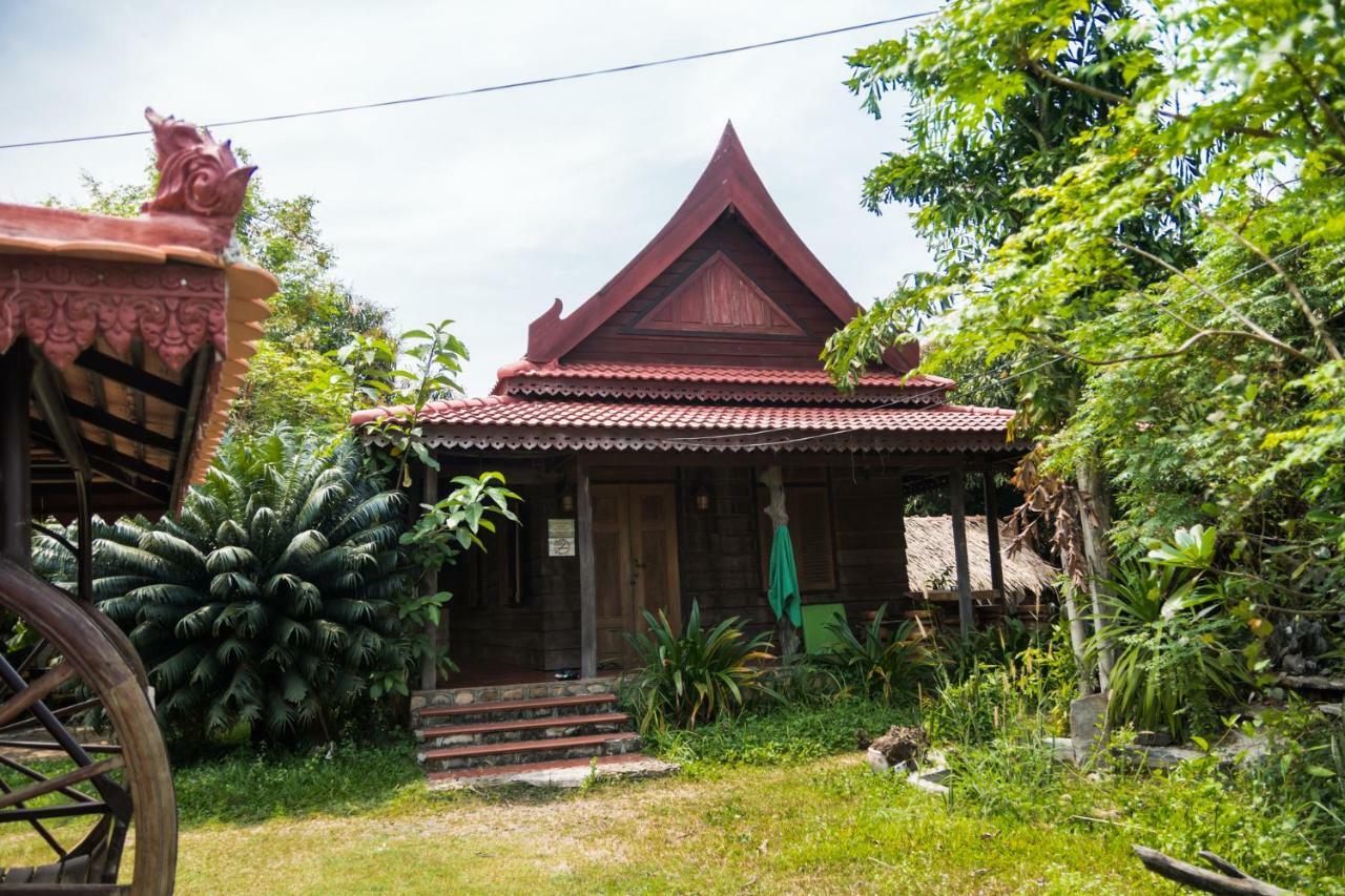 The Plantation Vandrarhem Kampot Exteriör bild
